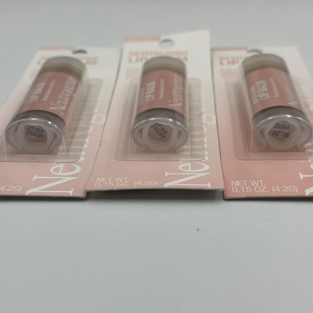 (3) Neutrogena Revitalizing Lip Balm # 10‎ Sheer Shimmer SPF20